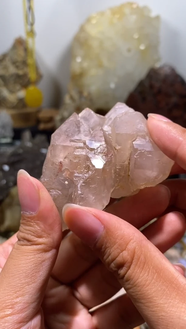 水晶珠宝半成品未镶嵌37号 138克红米骸骨城堡带发晶