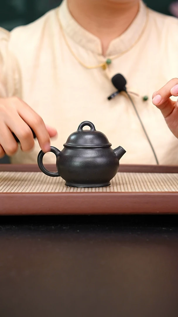 茶壶紫砂红皮龙捂灰憨瓦150