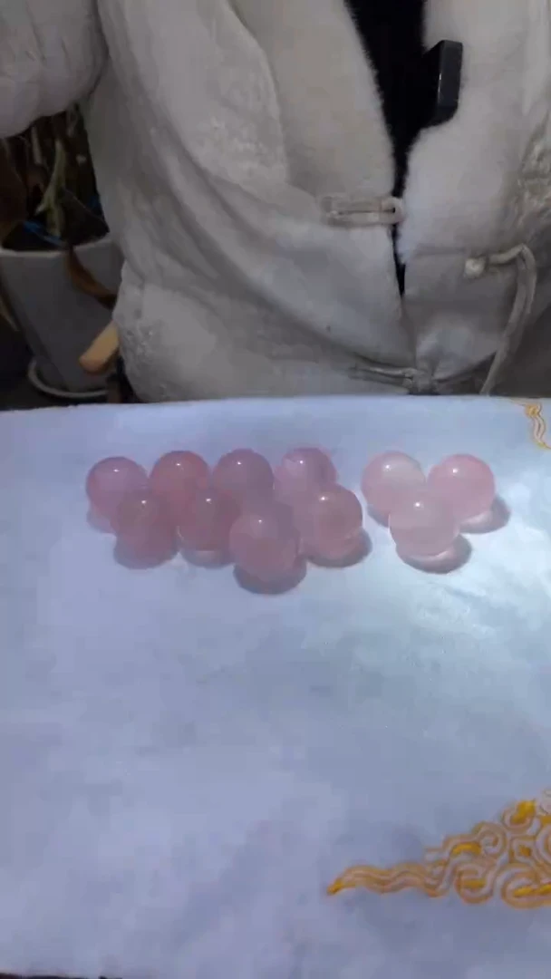 【闪购商品】芙蓉石球未镶嵌粉水晶球D65多样性发其一（不配底座）