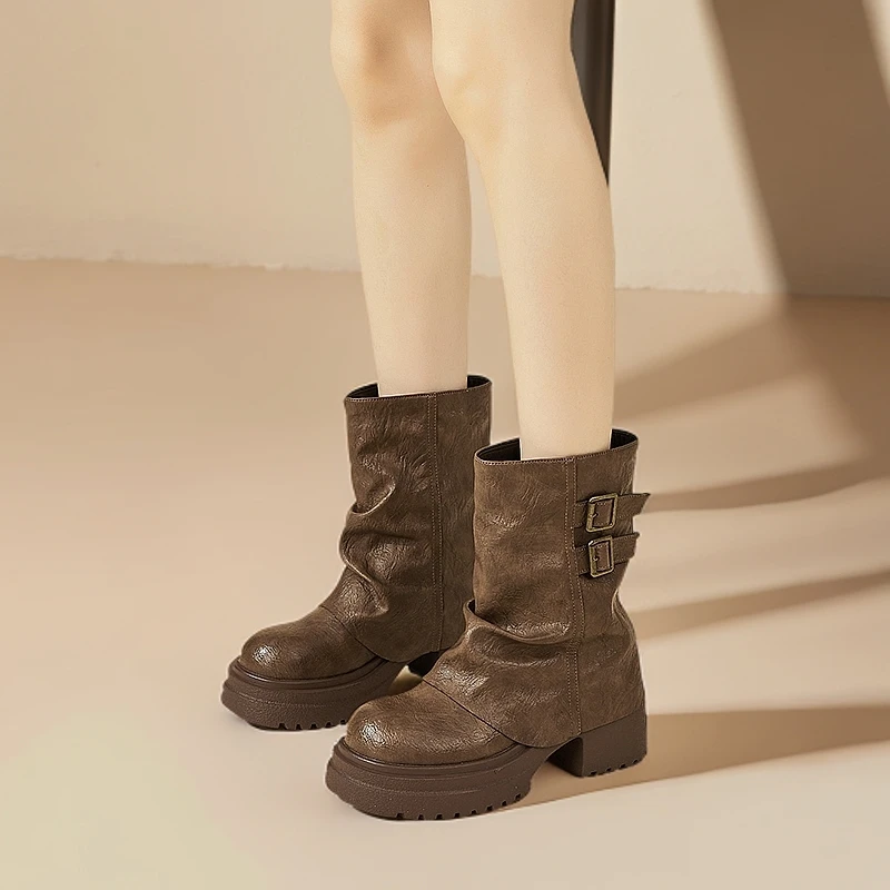 达芙妮女鞋美拉德靴子中筒靴裤管靴英伦风今年流行时尚堆堆靴女