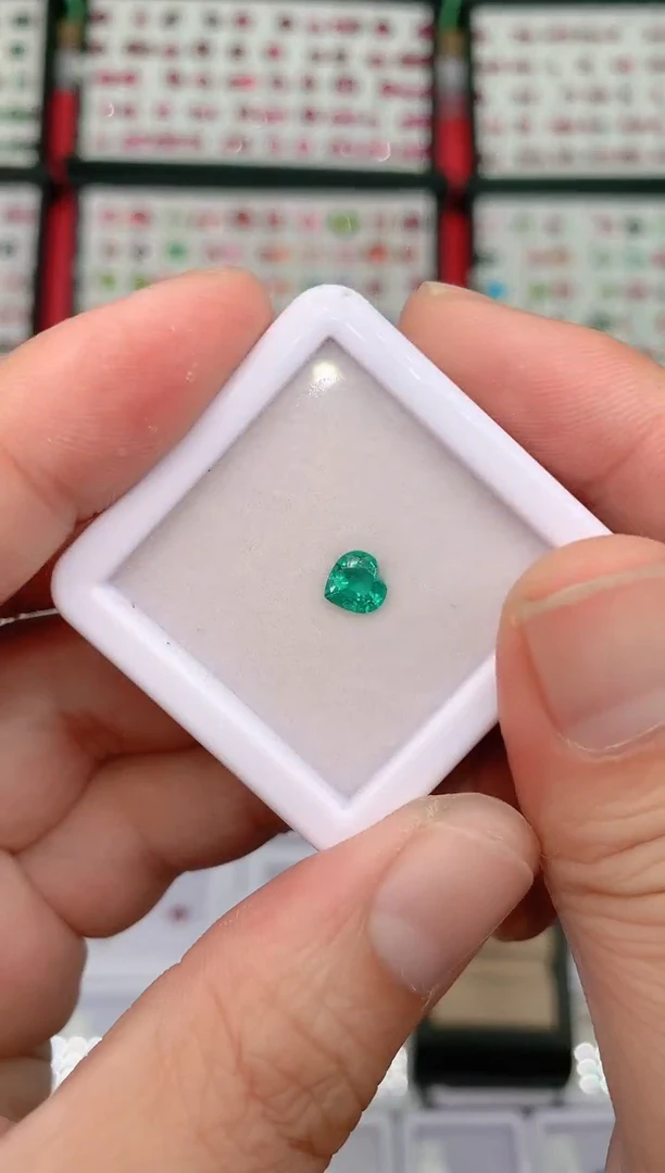 裸石未镶嵌祖母绿0.7ct 送吉尔德