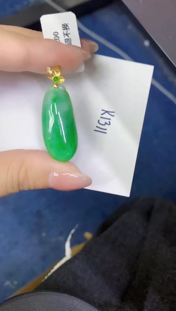 颈饰未镶嵌翡翠缅甸天然翡翠A货