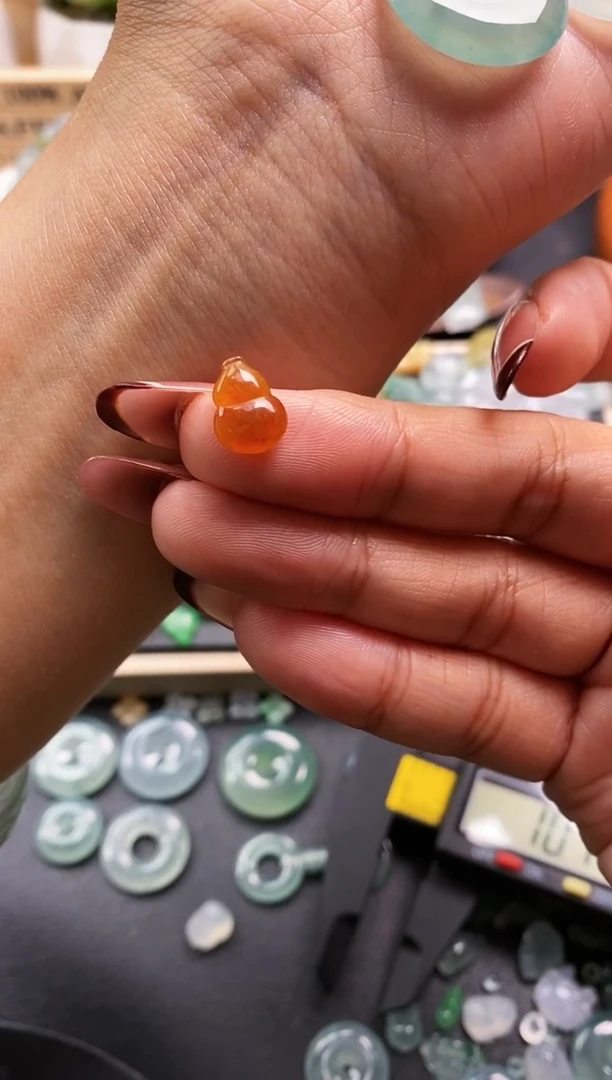 裸石翡翠赤**鹰葫芦  定向 赤方雄鹰