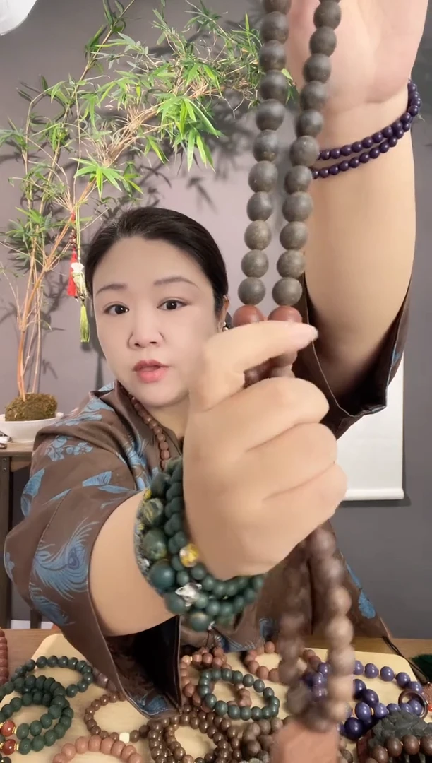 泥塑抱朴+金颜茉莉+红麝紫薇讳脖挂