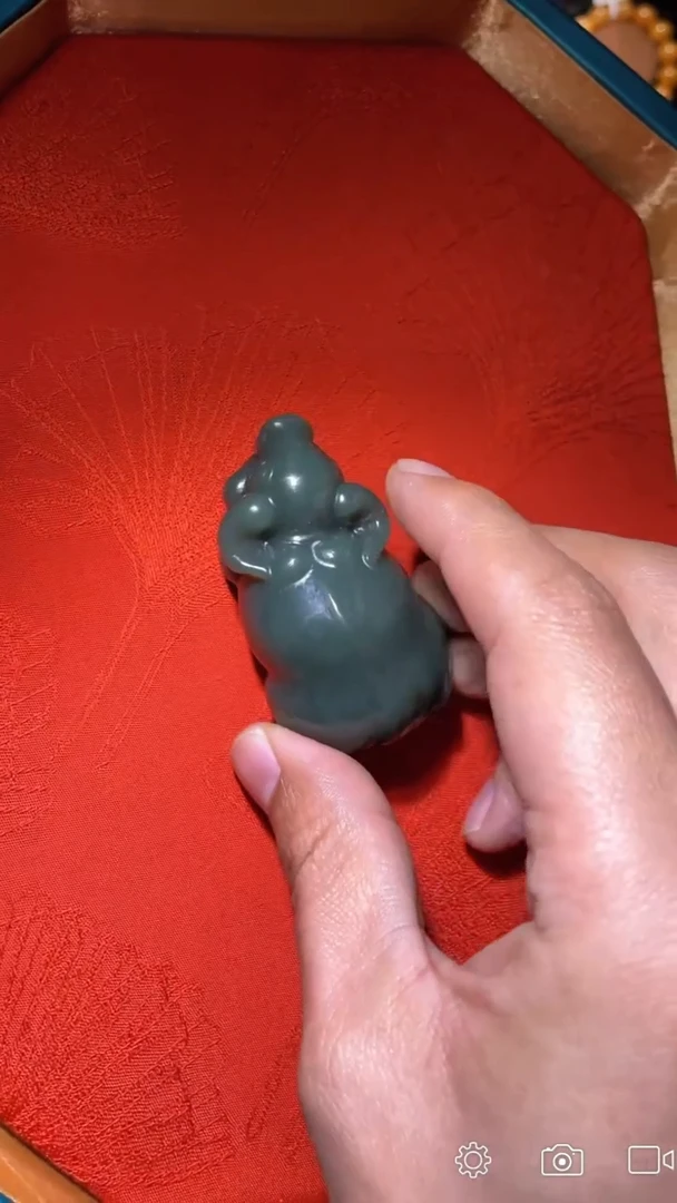 未镶嵌和田玉把件QZ 扭转乾坤