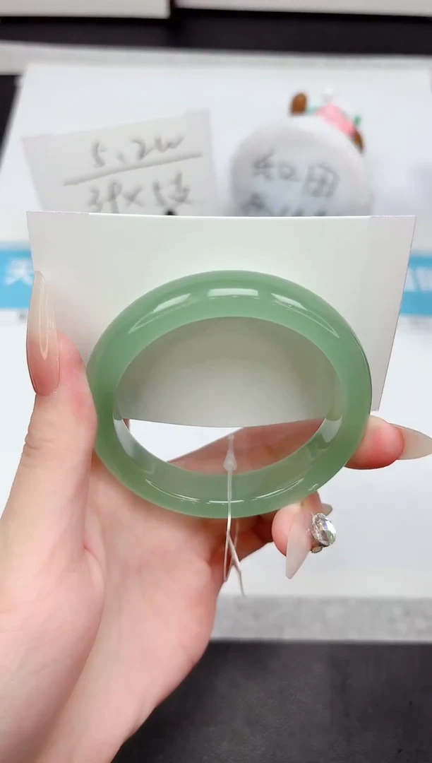 石英质玉手镯未镶嵌P280-54