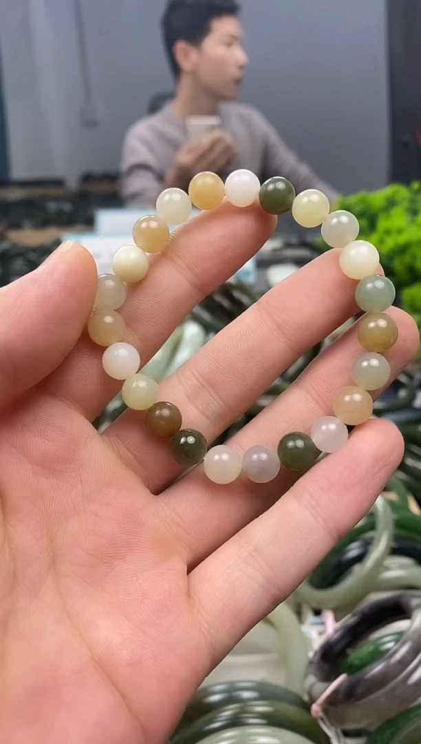 未镶嵌手镯和田玉8mm