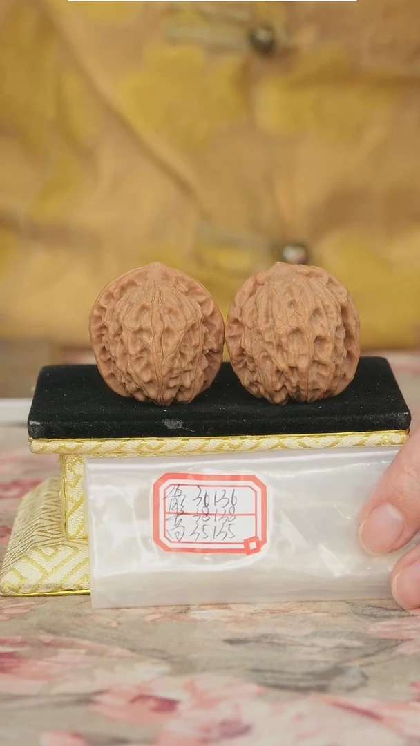 文玩核桃把件非嫁接北京