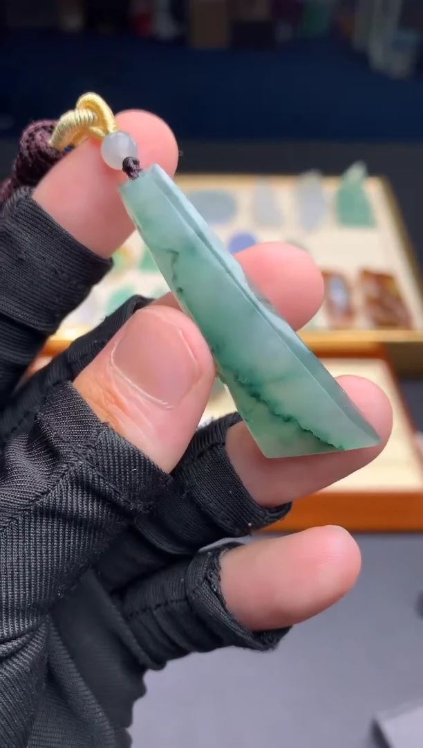 定制翡翠未镶嵌