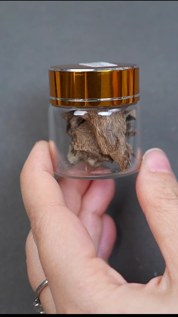 沉香沉香碎屑惠安红土碎料纯净无杂味3g