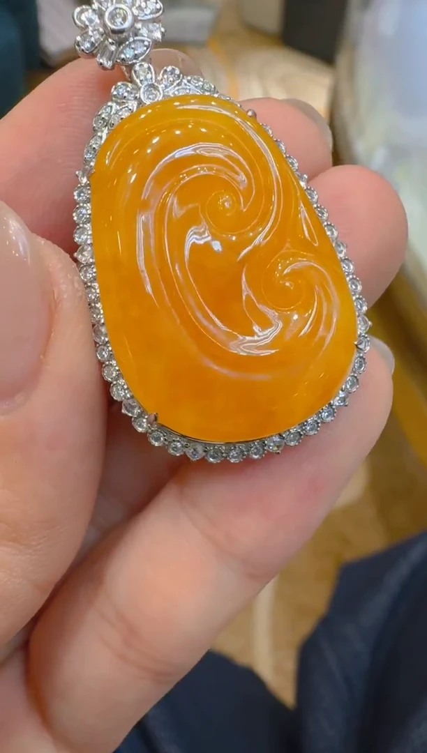 吊坠(不含链)18K金镶嵌翡翠多样性团购发一件