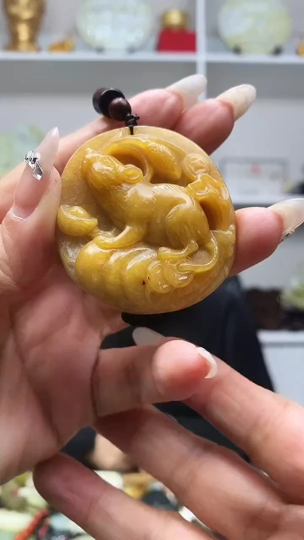 未镶嵌岫玉吊坠