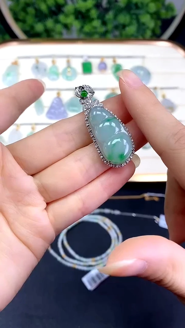 吊坠(不含链)18K金镶嵌翡翠豆子-@@CMT