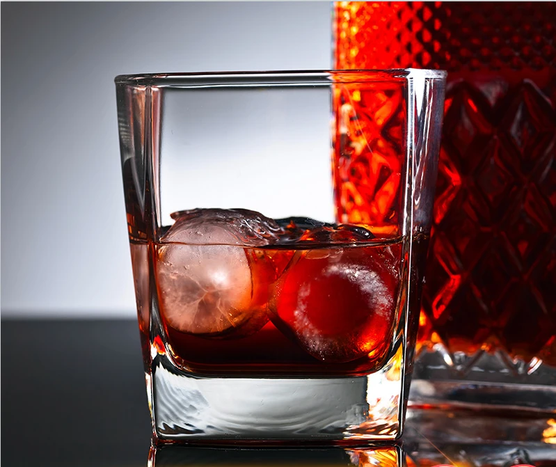 欧式水杯家用啤酒杯洋酒杯鸡尾酒杯无铅玻璃杯茶杯创意威士忌杯