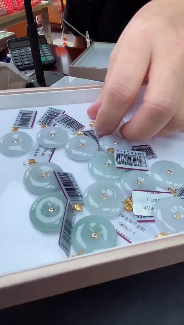 吊坠(不含链)18K金镶嵌翡翠平安扣18K金扣多样性发其一@@CMT627-1