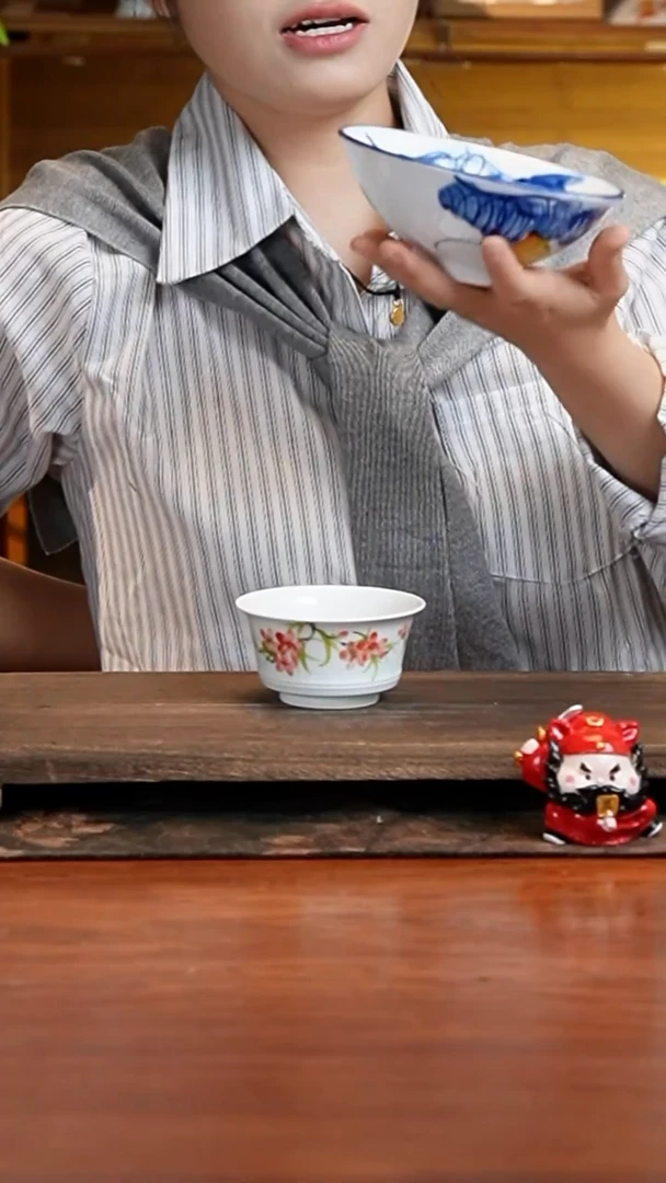 景德镇手绘釉中彩（食品级）茶杯