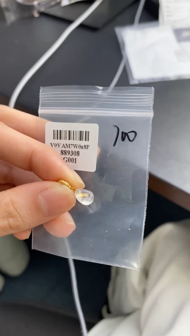 18K金镶嵌挂件翡翠48小时鉴赏期 退货不扣服务费