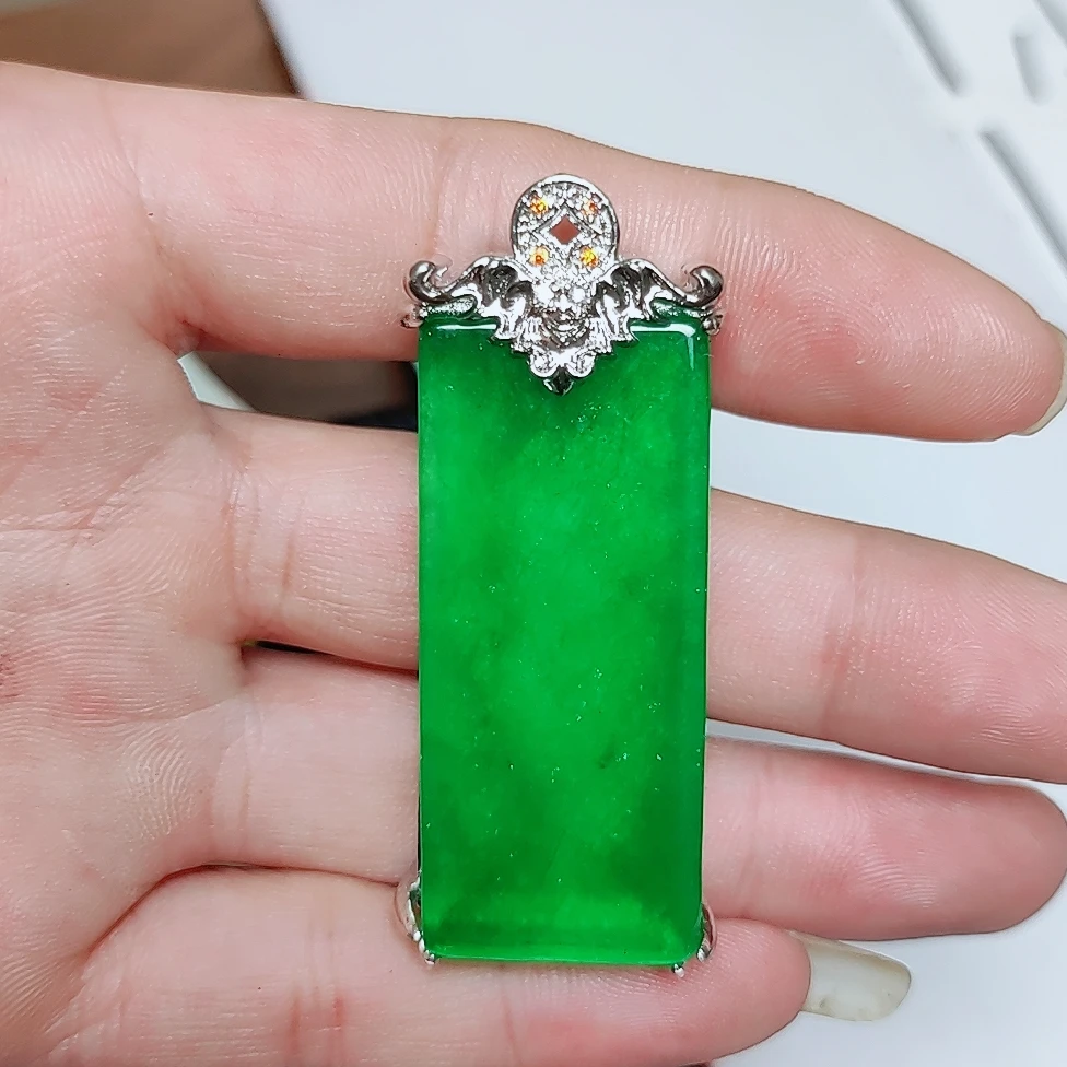 （聚宝严选）D308绿长无事牌镶嵌吊坠精致气质妈妈款时尚精美
