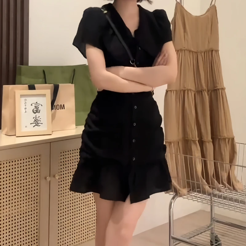 秋季胖mm时尚风设计款堆褶感赫本风小黑裙拼接款气质风短袖连衣裙