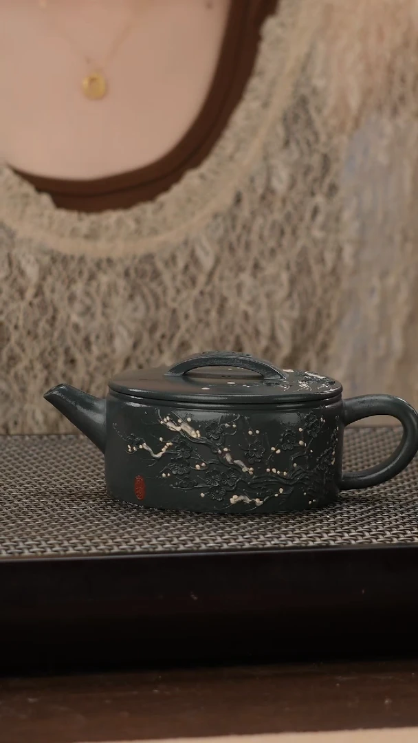 茶壶紫砂陈春芬墨绿泥腊梅本色堆绘汉瓦180cc+杯子