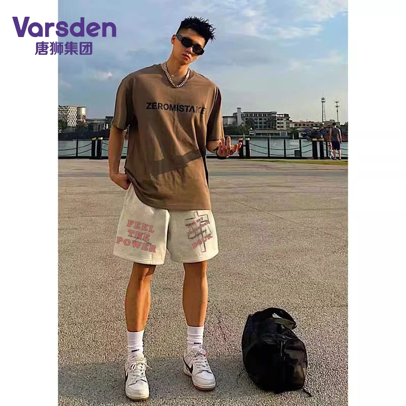 唐狮集团Varsden夏季新款潮流宽松休闲五分裤美式印花短裤夏季男