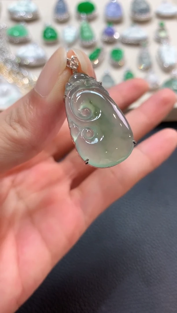 翡翠18K金镶嵌吊坠(不含链)b57