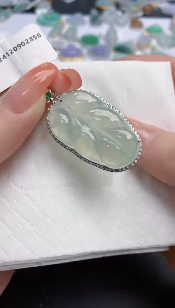 【闪购商品】翡翠颈饰18K金镶嵌天然缅甸翡翠A货