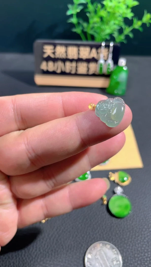 【闪购商品】翡翠颈饰18K金镶嵌翡翠