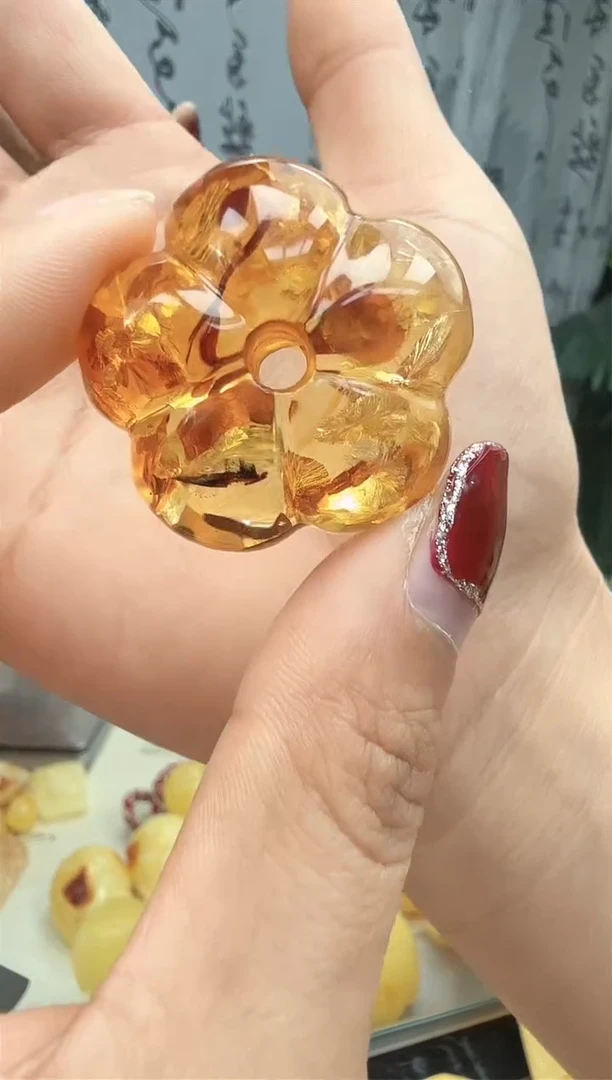 【闪购商品】琥珀裸石未镶嵌挂坠