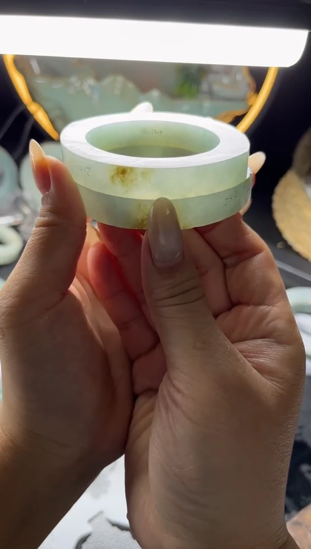 未镶嵌贵妃定制翡翠贵妃