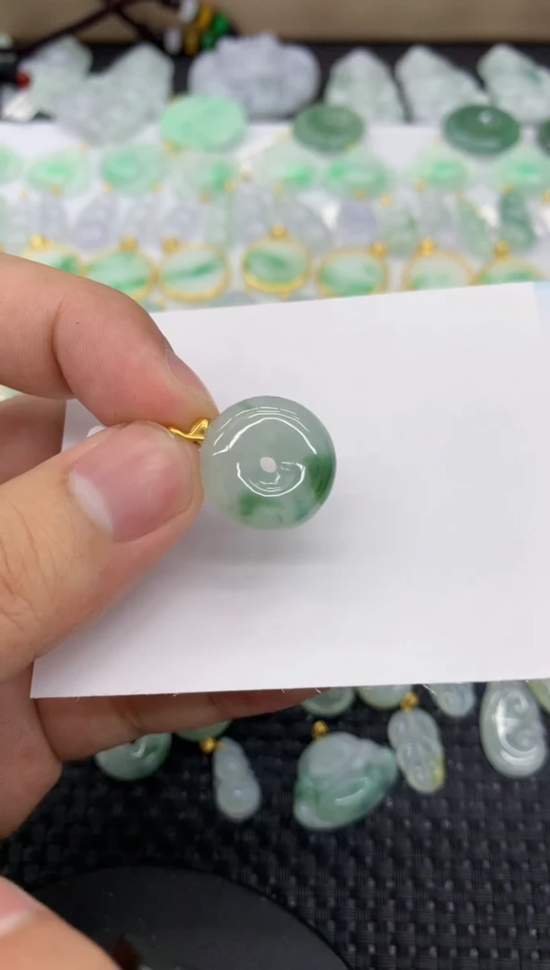 【闪购商品】翡翠颈饰18K金镶嵌11111111111