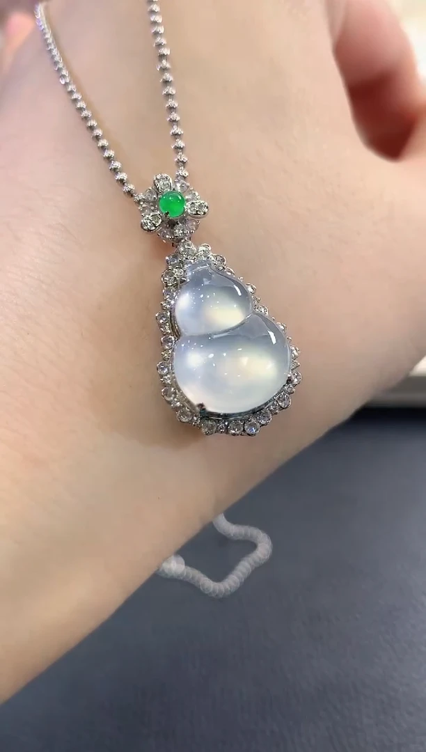 吊坠(不含链)18K金镶嵌翡翠b120