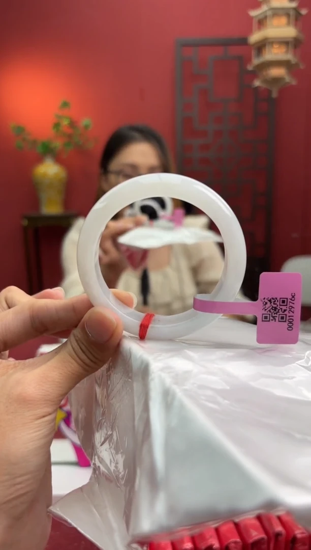 未镶嵌手镯翡翠翡翠手镯1