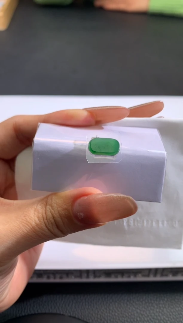 【闪购商品】定制翡翠未镶嵌翡翠