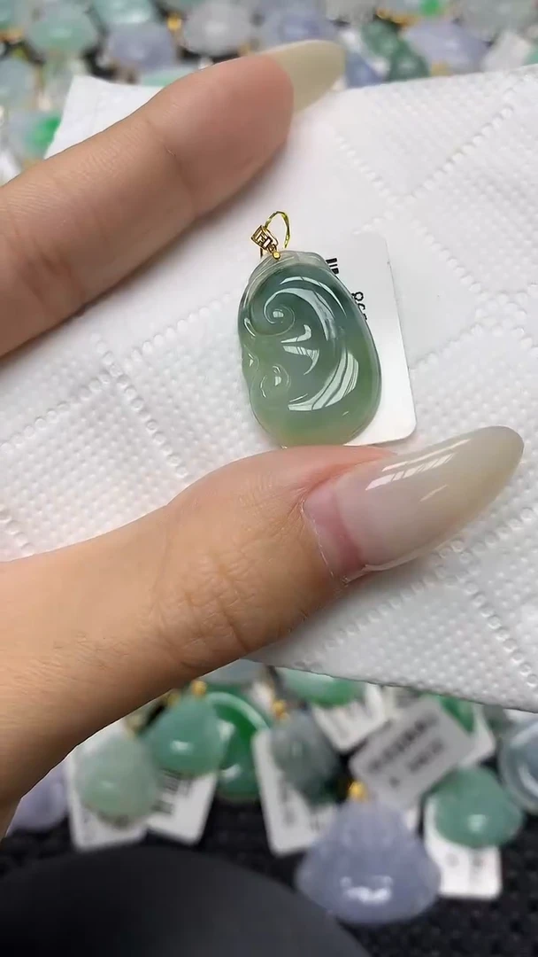 颈饰18K金镶嵌翡翠11111111111