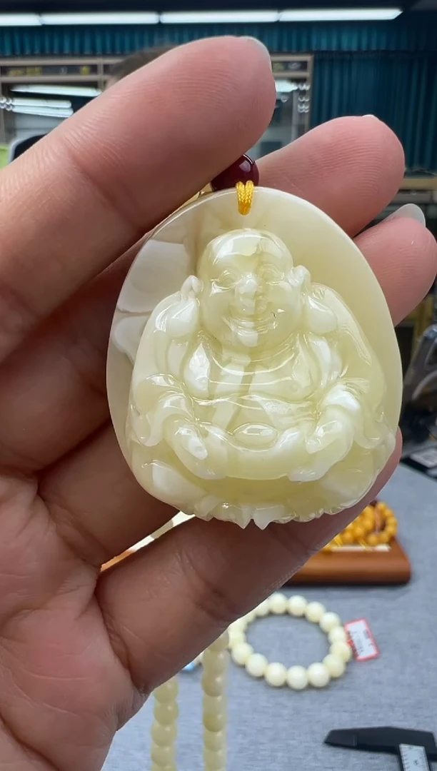 未镶嵌颈饰琥珀109秒拍号