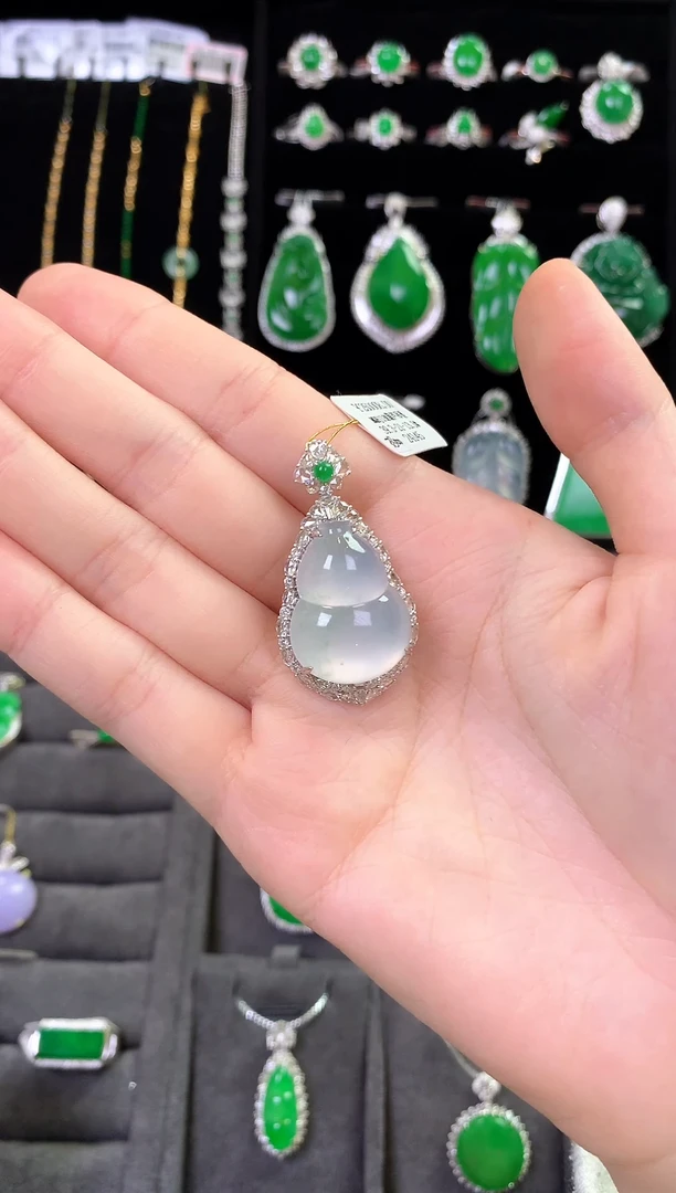 吊坠(不含链)未镶嵌翡翠葫芦