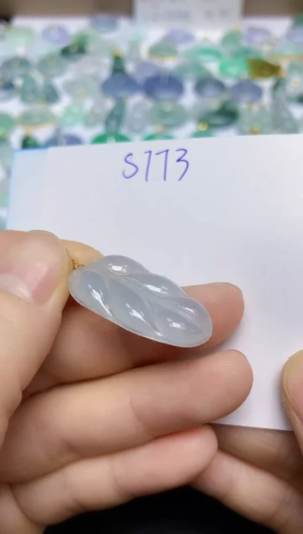 颈饰未镶嵌翡翠天然缅甸翡翠A货翡翠百元以上9元证书费自理