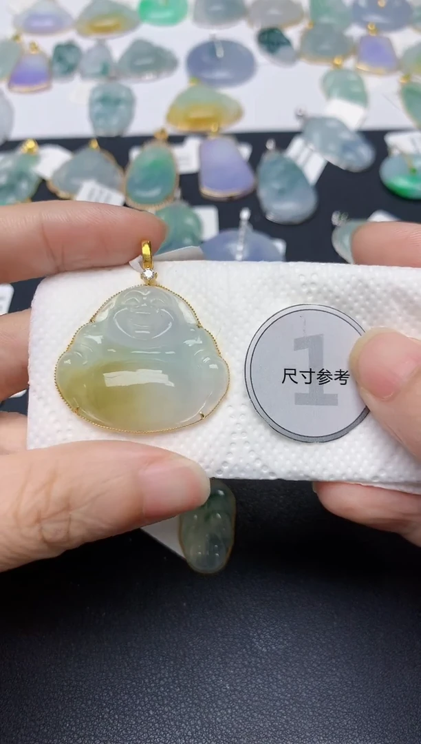 翡翠18K金镶嵌颈饰天然缅甸A货翡翠