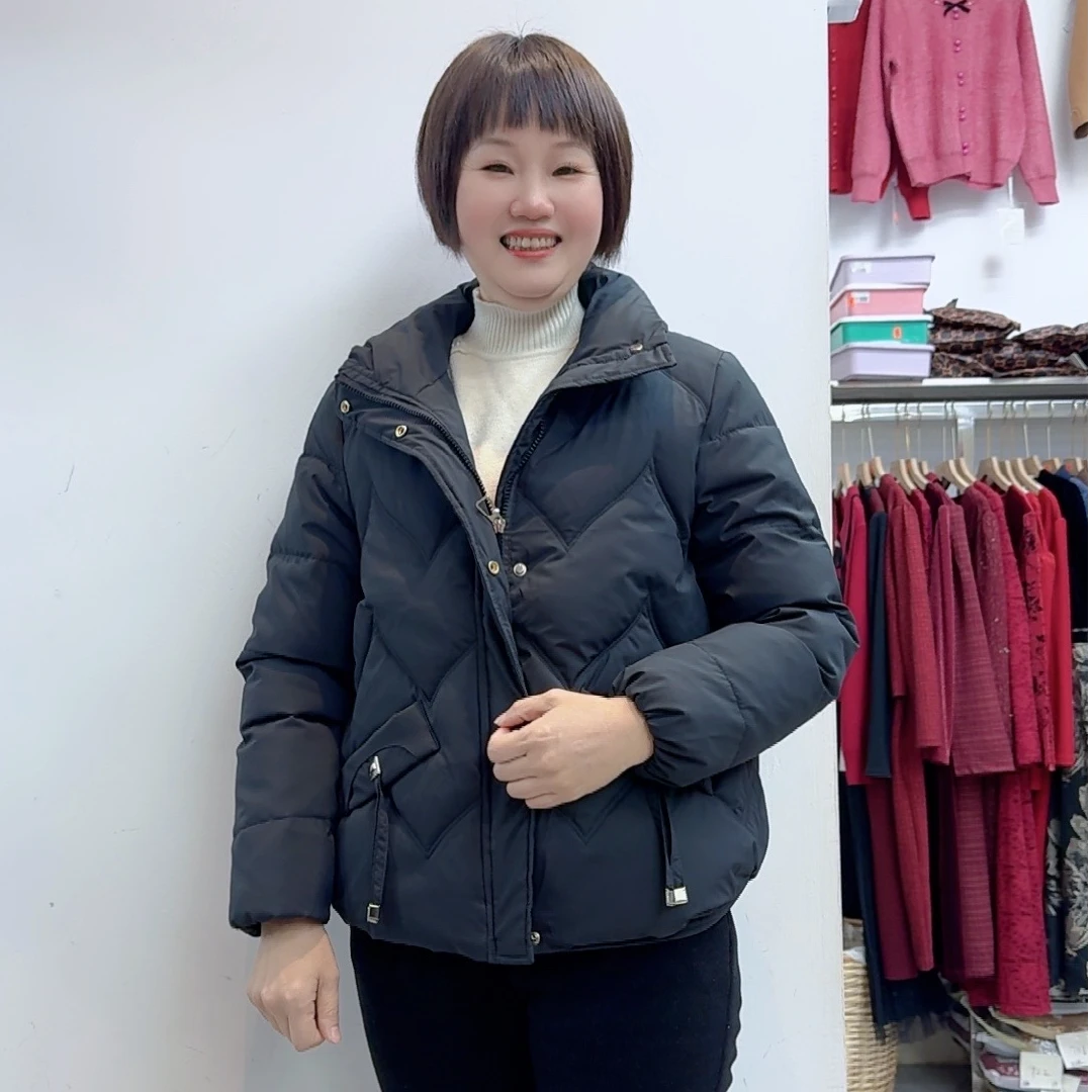 【衣联服饰】妈妈款冬款简单大方款外套9199