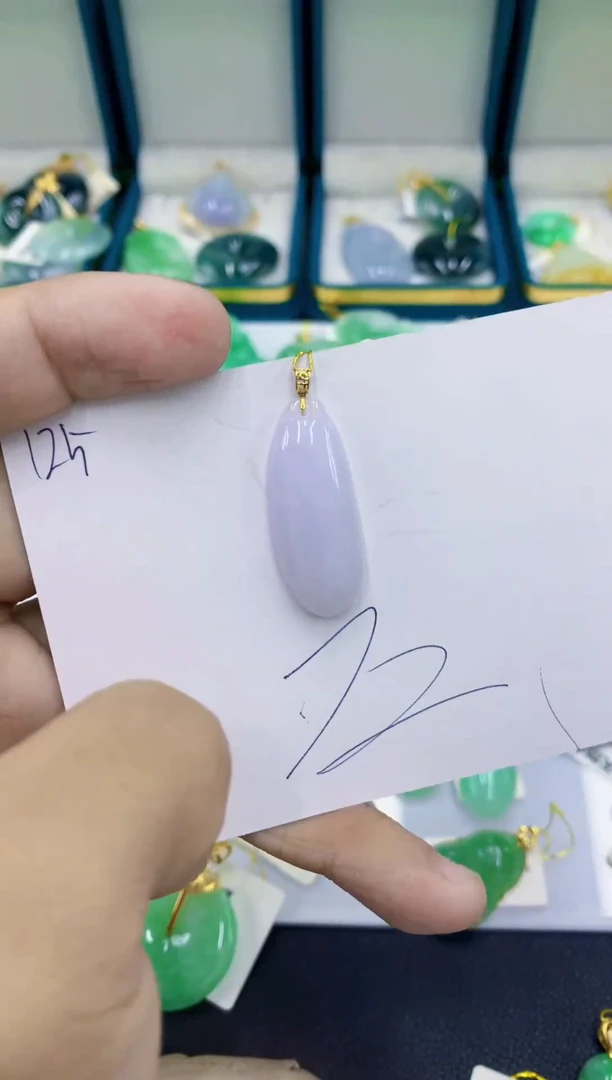 颈饰18K金镶嵌翡翠11111111