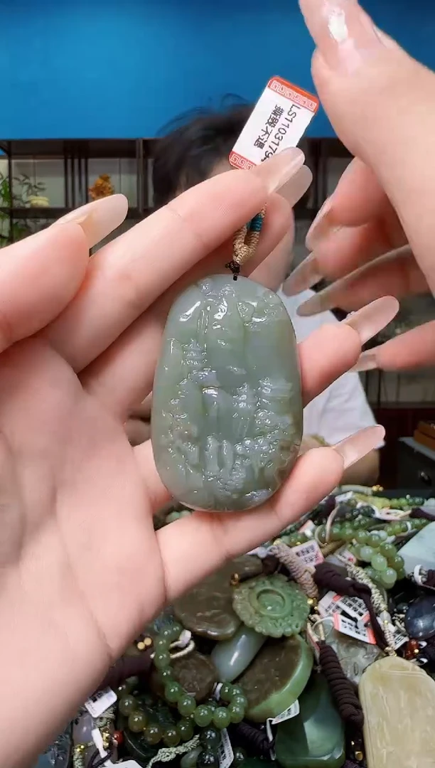 颈饰未镶嵌和田玉多样性发一