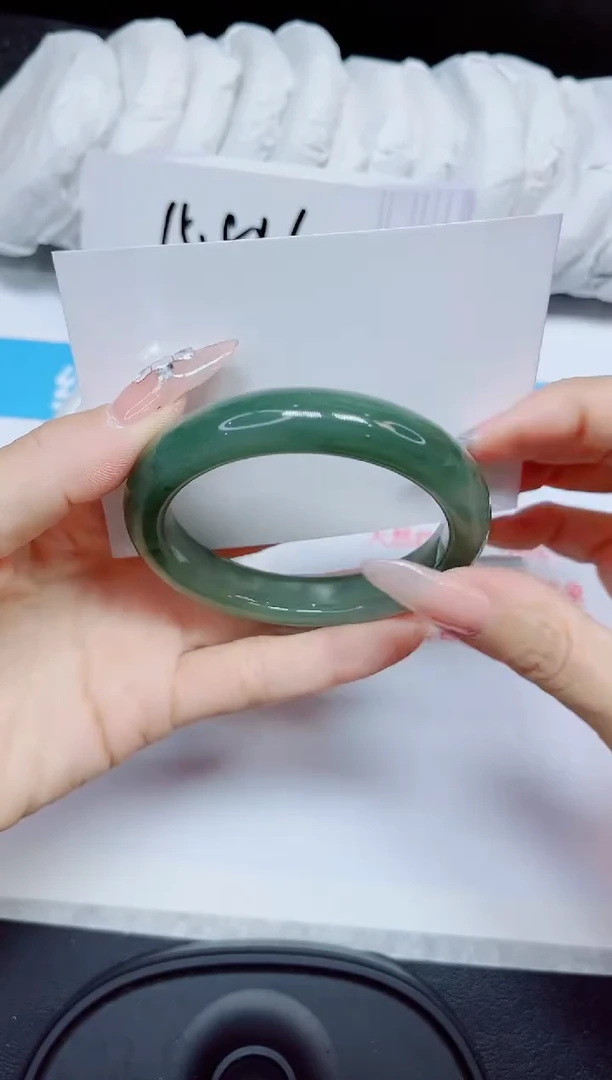 石英质玉手镯未镶嵌382