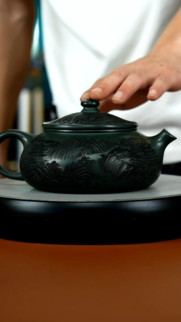 茶壶紫砂某国绿泥江山如画寒江580CC
