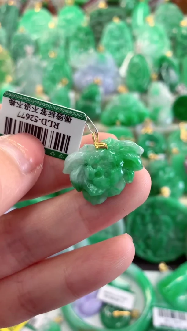 【闪购商品】翡翠吊坠(不含链)18K金镶嵌挂件