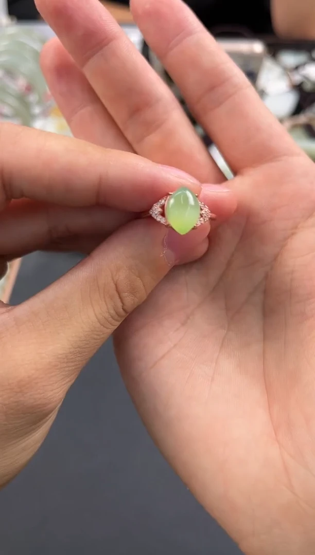 未镶嵌手串和田玉俄碧猫眼戒指微色差