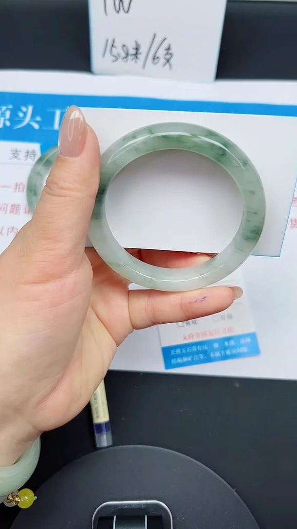 未镶嵌手镯石英质玉100-56/57