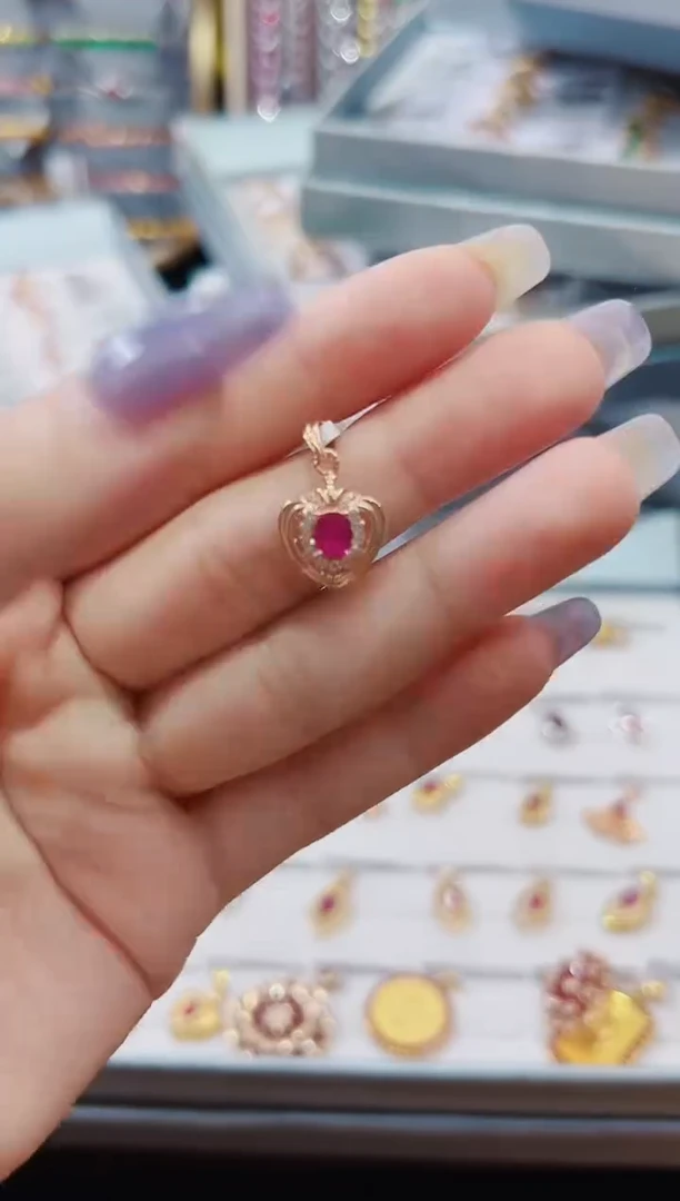 吊坠18K金镶嵌红宝石·