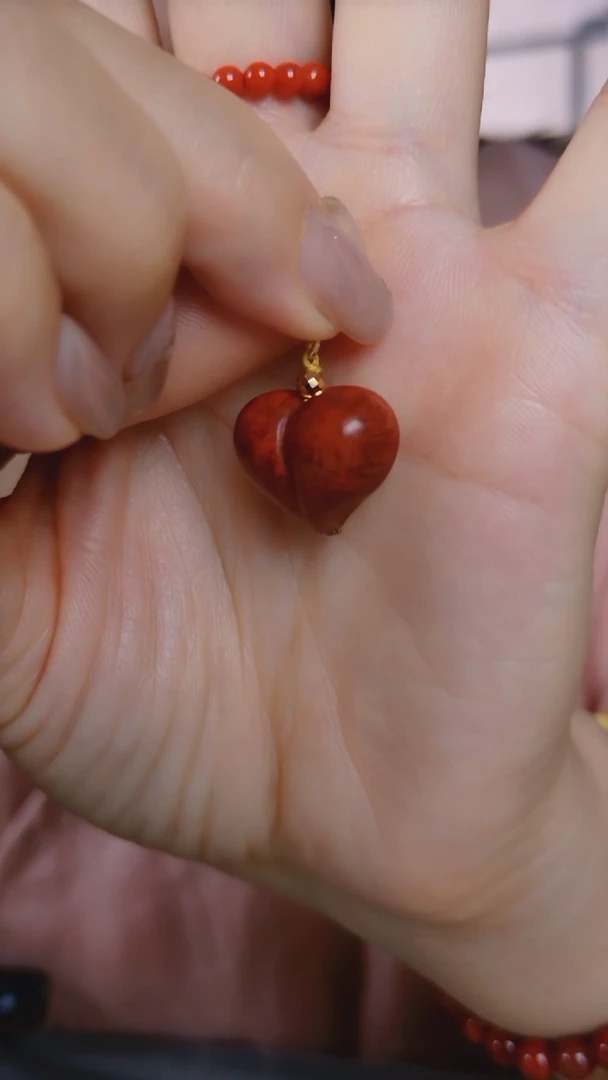 南红玛瑙未镶嵌颈饰吊坠