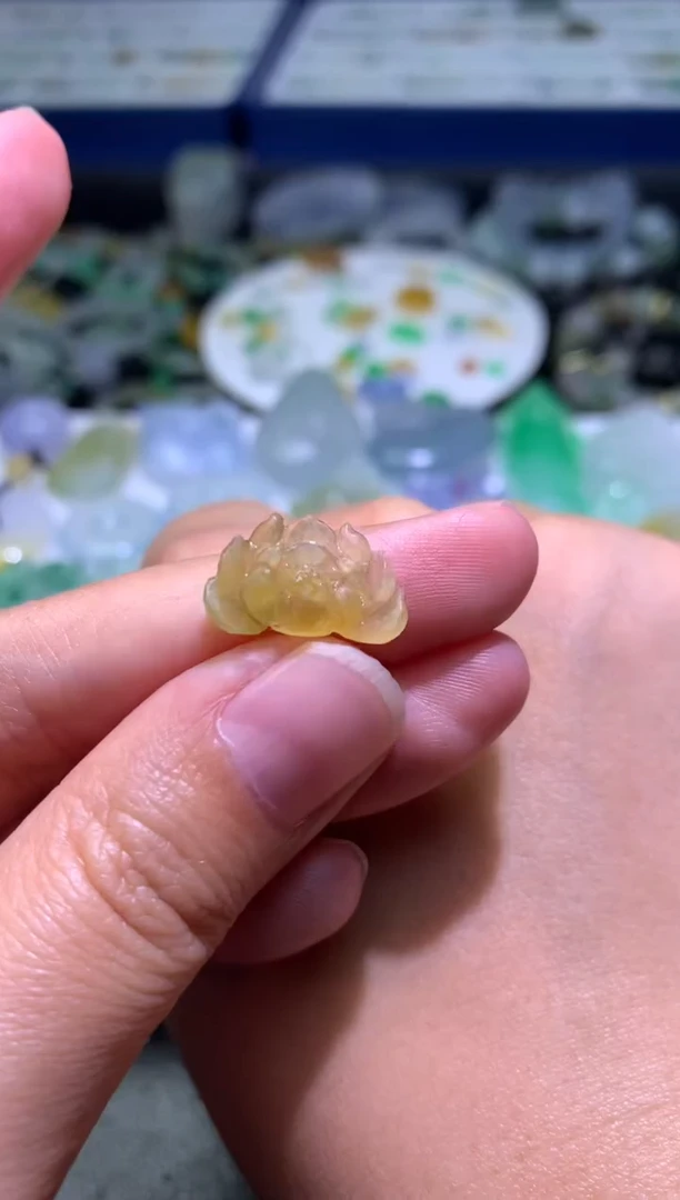 未镶嵌定制翡翠毛货